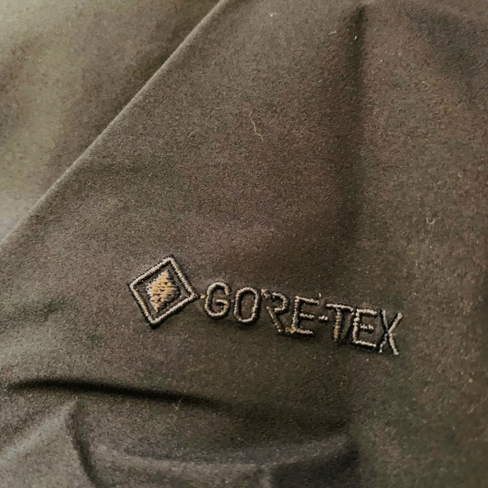 BNWT Arc'teryx Womens Beta Jacket - SIZE XL - Gore-Tex - BLACK Outerwear Coat - Picture 6 of 7